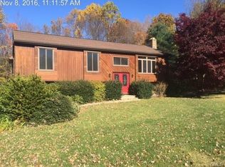 8 Spruce Brook Rd, Seymour, CT 06483