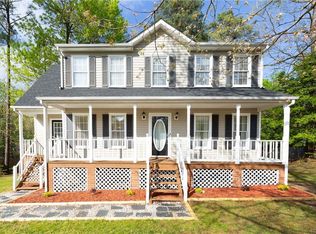 8113 Nashua Dr, Midlothian, VA 23112