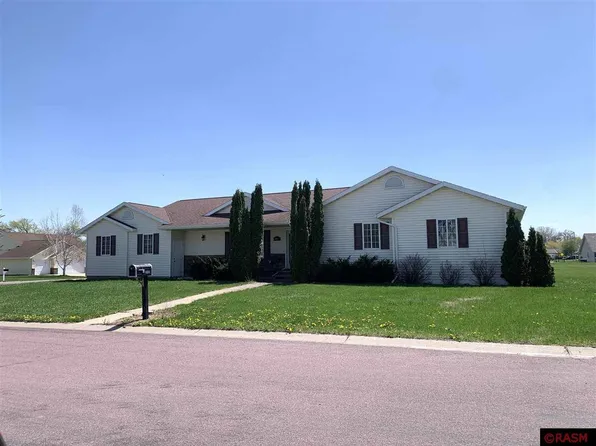 1007 Westwood Dr, Saint James, MN 56081