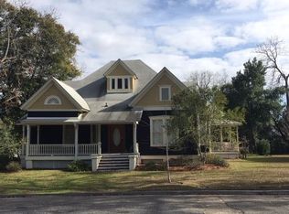 609 Ridge Ave N, Tifton, GA 31794