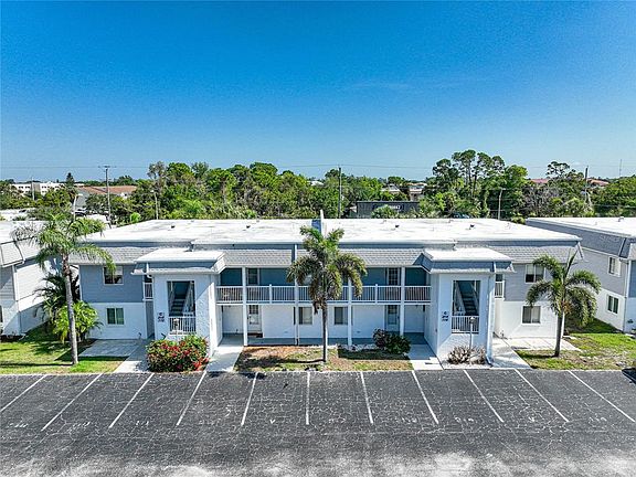 2nd image of 22375 Edgewater Dr Building C-211