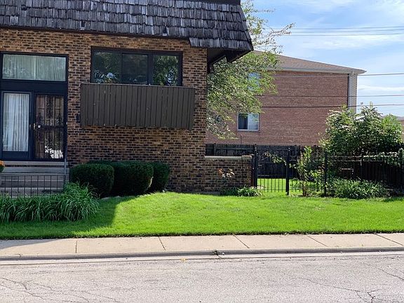 2nd image of 4045 Bobby Ln