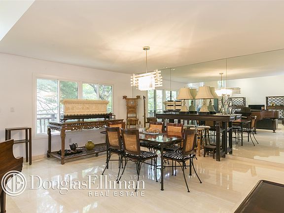 3rd image of 248 Oriole Ct