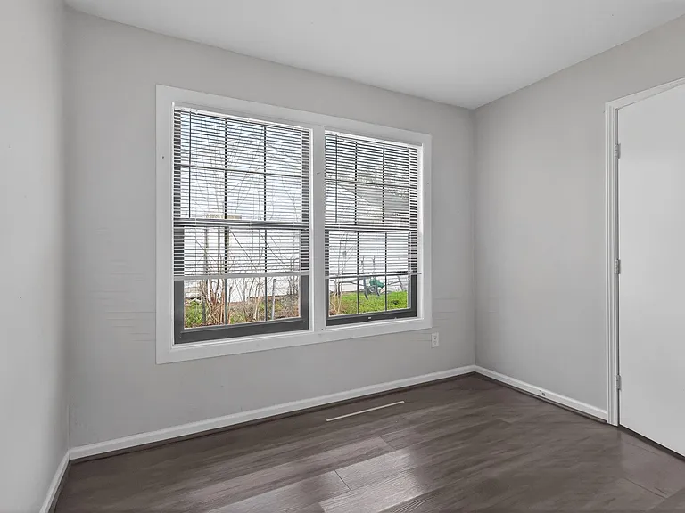 315 Acacia St — Photo 6