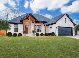 557 Valley Oak Dr, Sherwood, AR 72120