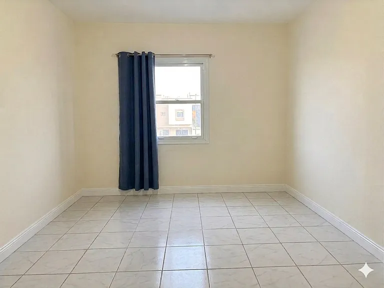116 Bay 50 St #2 — Photo 4