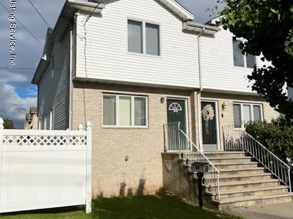 237 Kiswick St, Staten Island, NY 10306