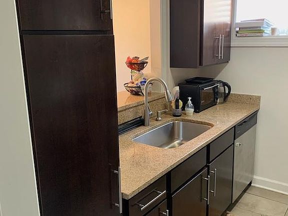 3rd image of 347 W Dickens Ave APT 3