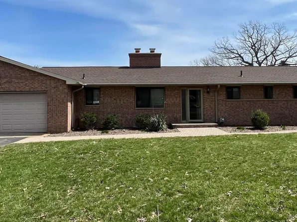 6472 Lombardy Dr, Chelsea, MI 48118