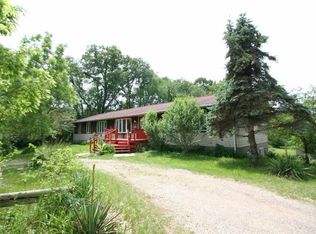 9800 Moon Rd, Saline, MI 48176