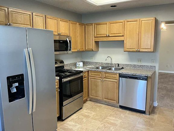 2nd image of 7729 Rockridge Dr W #3