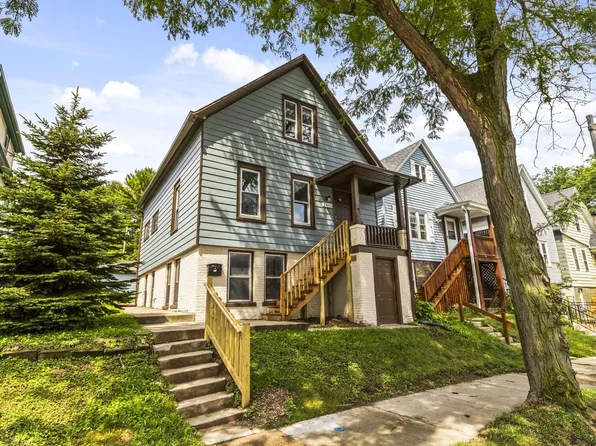 2465 North Gordon PLACE, Milwaukee, WI 53212