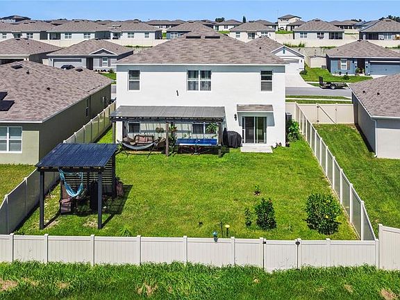4th image of 270 MEADOWBROOK BOULEVARD