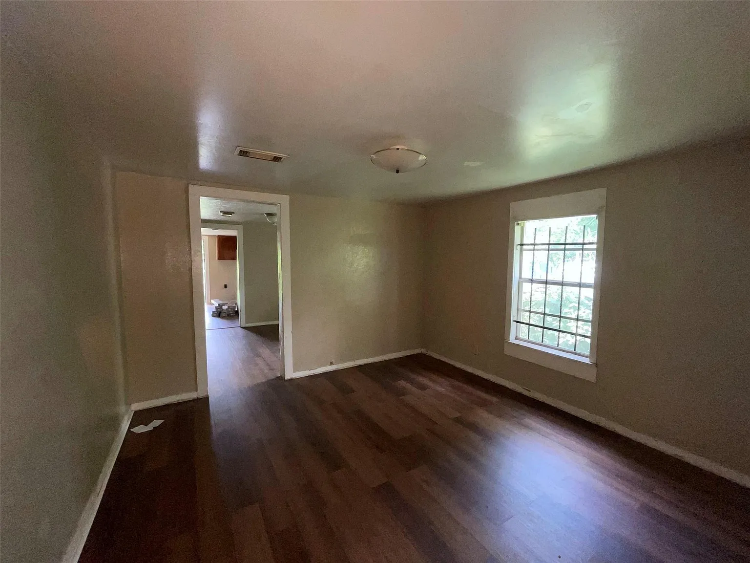 2 bed, 1.0 bath, 1664 sqft, $850 — Photo 3