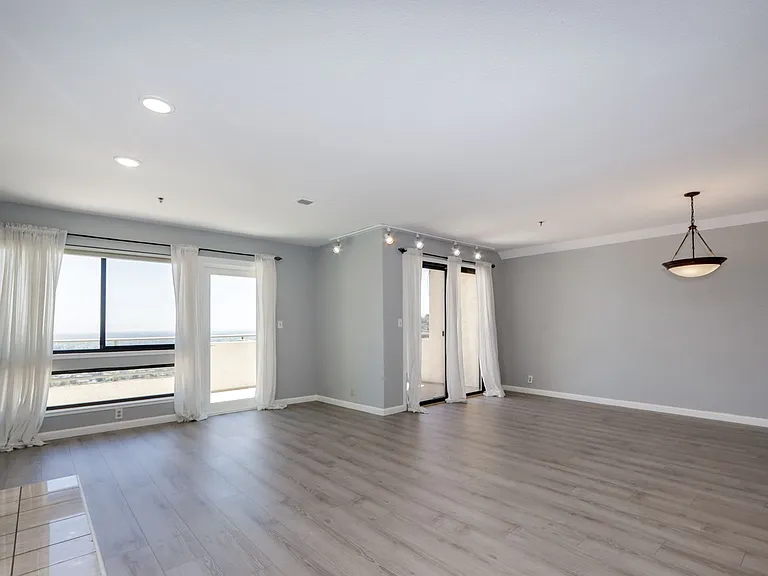 432 Portofino Dr #403 — Photo 8
