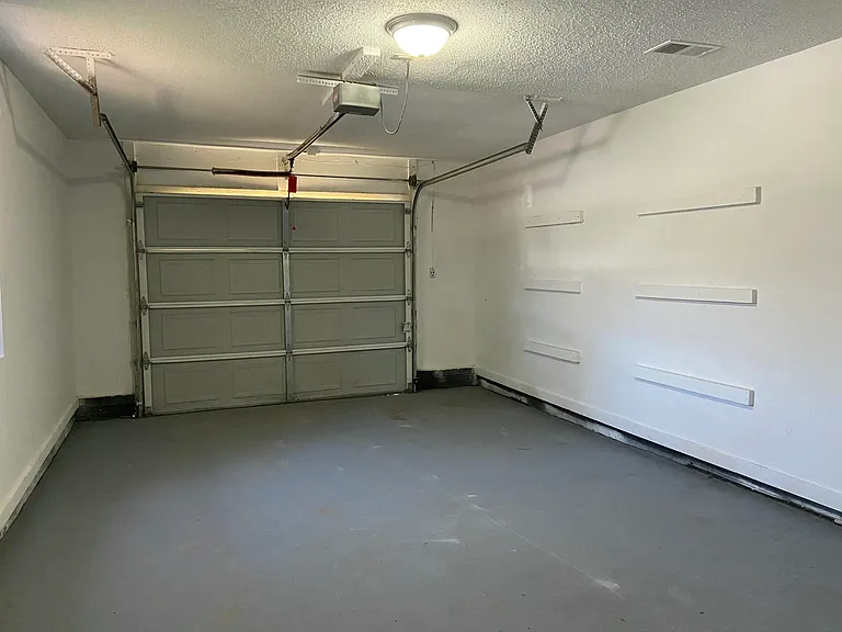 4532 Hillside Dr — Photo 17