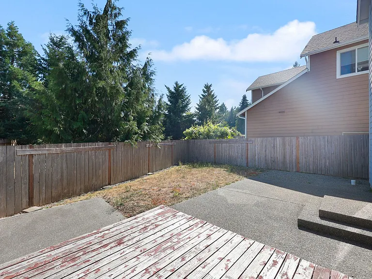 4335 17th Way NE — Photo 40