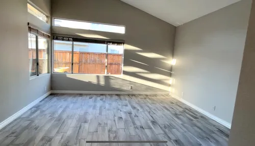 28224 Mariners Way Photo 1