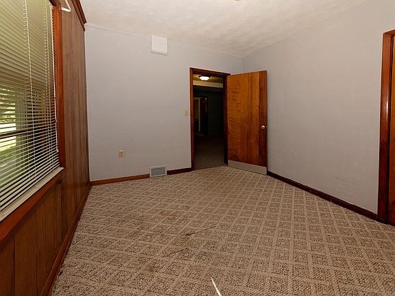 Bedroom 2. 11' x 9'