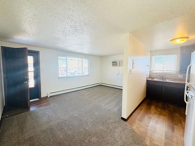 1419 Coffman St — Photo 11