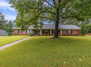16 Grove Hill Pl, Brandon, MS 39042