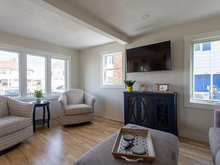 60 Plymouth St — Photo 11