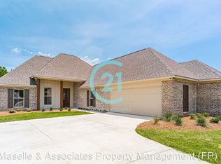 502 Crestmoor Dr, Canton, MS 39046