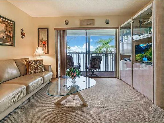 2nd image of 5541 Lakeside Dr APT 205