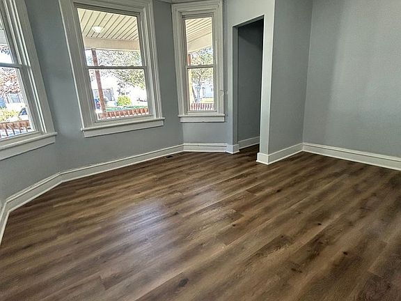 4th image of 923 Avenue I #1