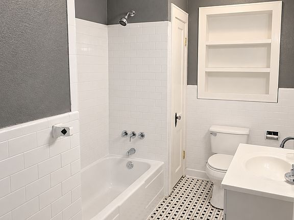 5th image of 1419 E 35th St #B