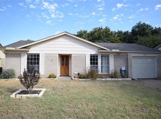 2405 Pebblebrook Trl, Irving, TX 75060