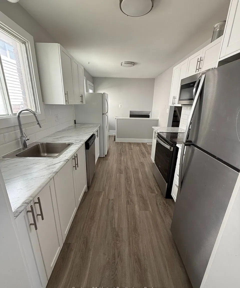 5 bed, $2,999 — Photo 2