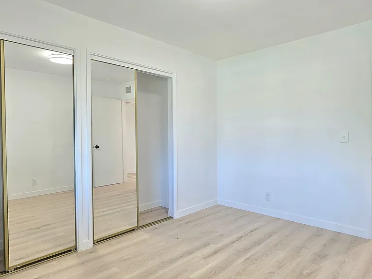 329 Orange St — Photo 15