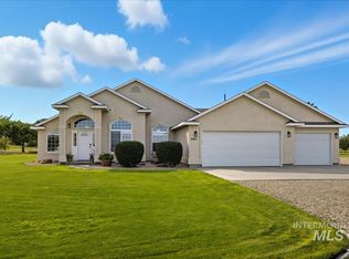 101 Gold Bar Ct, Caldwell, ID 83607