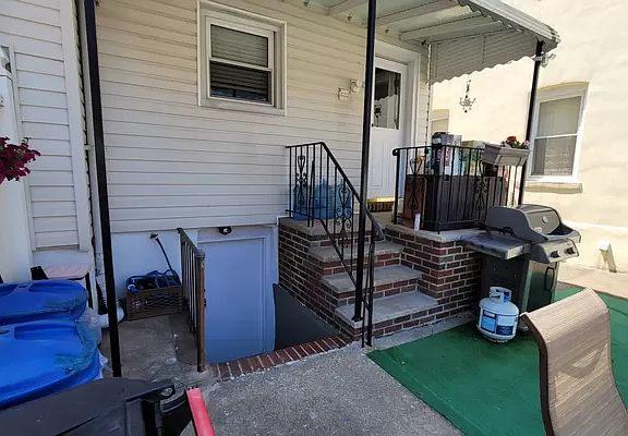 4th image of 75-45 Furmanville Ave