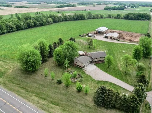 31528 63rd St, Royalton, MN 56373