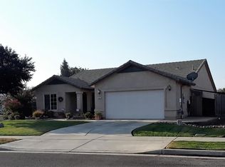 3817 E Vista Dr, Visalia, CA 93292