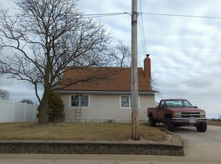1008 N Melvin St, Gibson City, IL 60936