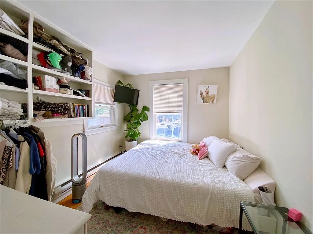 1 bed, 1.0 bath, 350 sqft, $2,300 — Photo 4