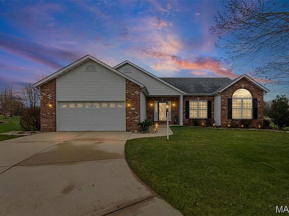 2nd image of 112 Poplar Ct