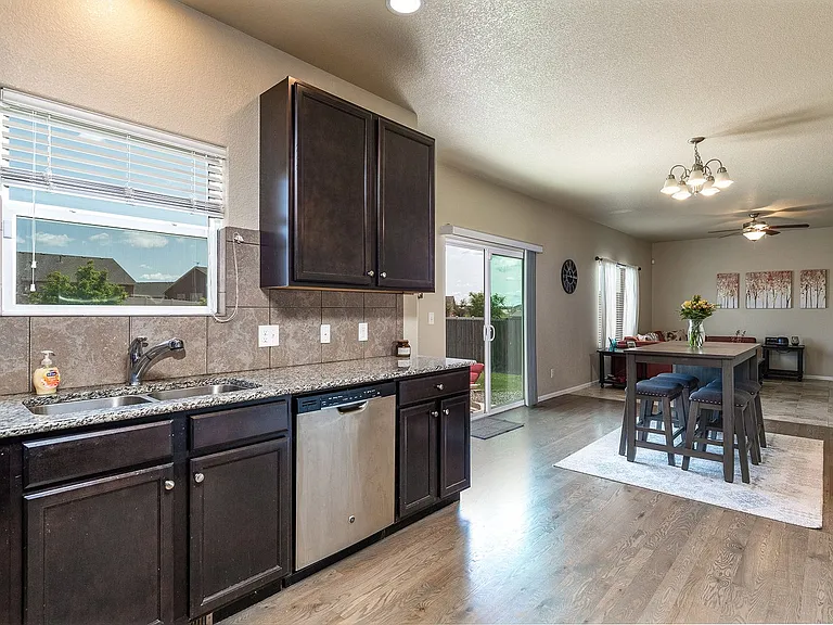 7256 Red Cardinal Loop — Photo 9