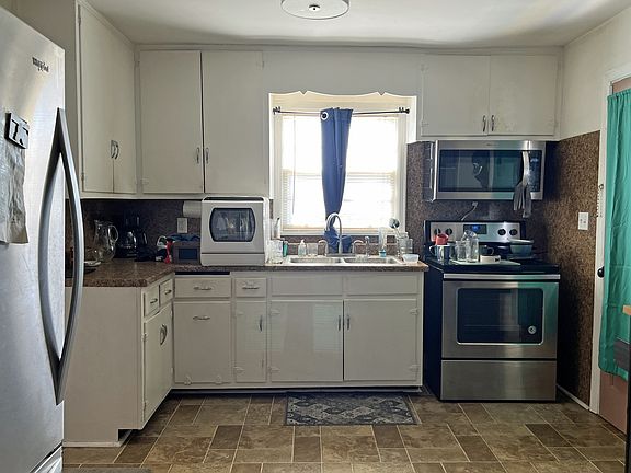 4th image of 208 Morgantown Rd