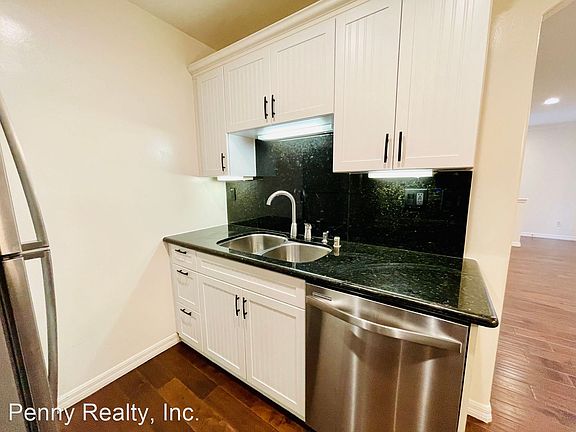 4th image of 853 Thomas Ave