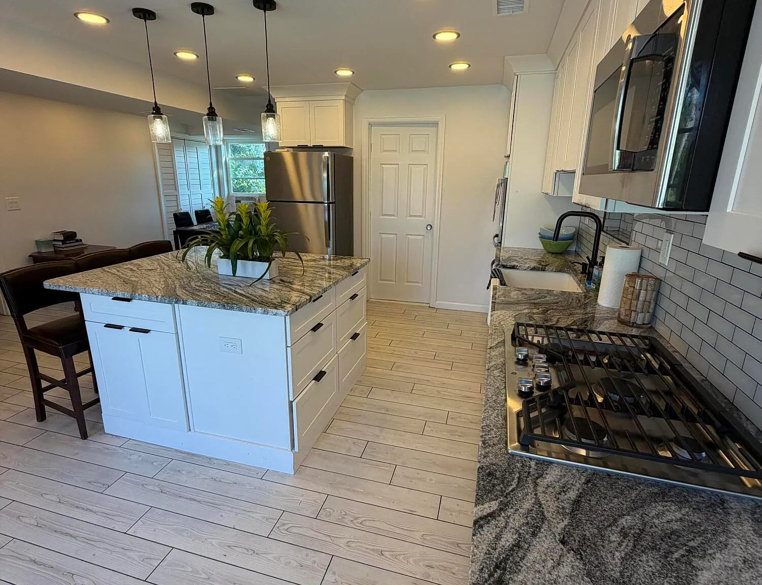 3 bed, 2.5 bath, 1918 sqft, $2,600 — Photo 4