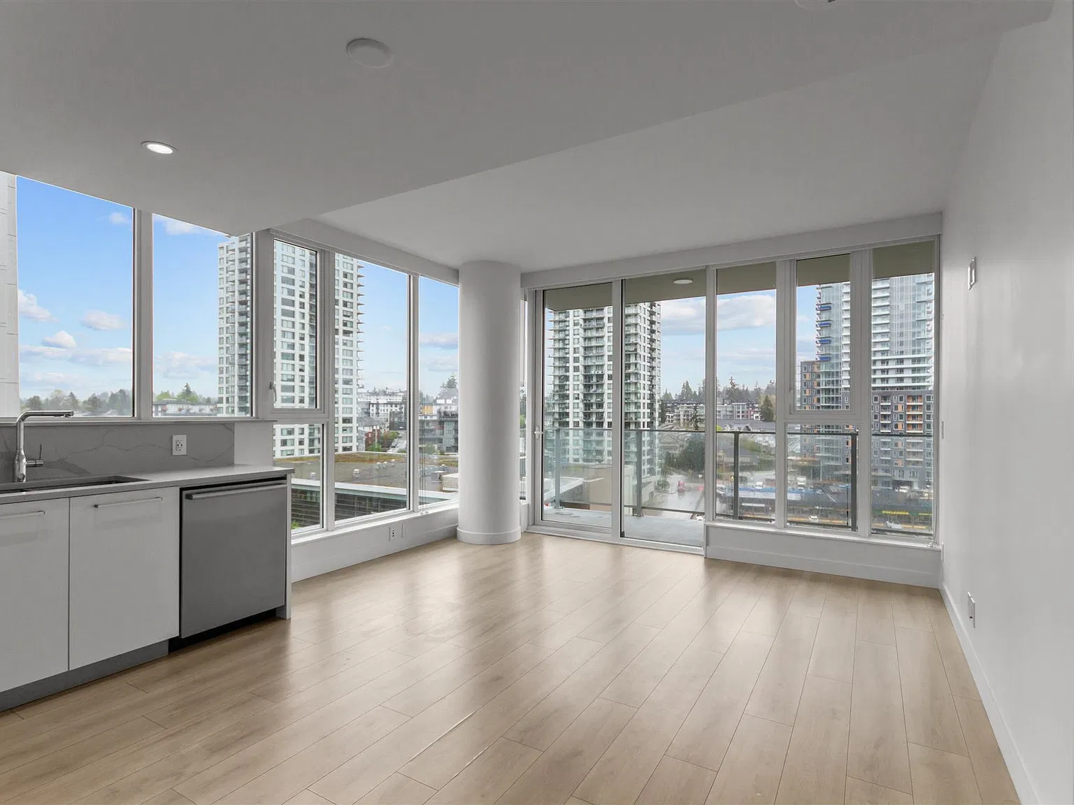 2 bed, 790 sqft, $2,875 — Photo 2