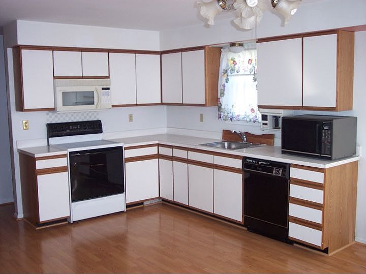 2nd image of 305 Bradford Ave