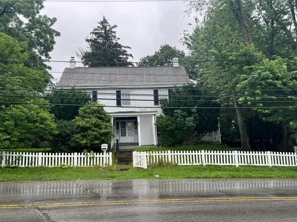 732 Spring Ln, Philadelphia, PA 19128