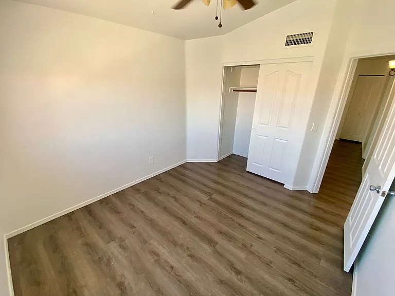 12637 W Cambridge Ave — Photo 34