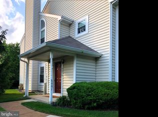 6001 Normandy Dr, Mount Laurel, NJ 08054