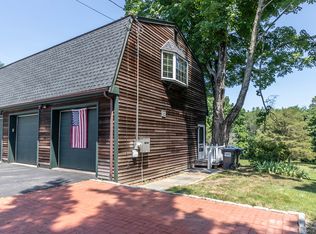 4422 Madison Ave, Trumbull, CT 06611